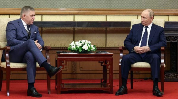 Путин пошутил о своем самочувствии на встрече с Фицо
Путин пошутил о своем самочувствии на встрече с Фицо