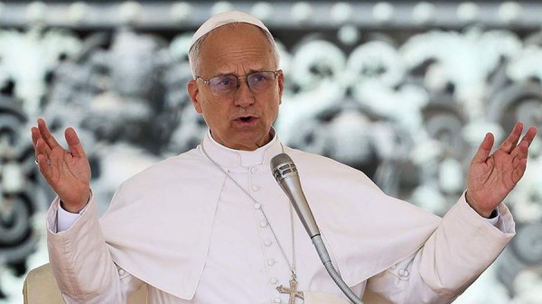 Папа римский Лев XIV назвал маловероятным посредничество Ватикана по Украине
Папа римский Лев XIV назвал маловероятным посредничество Ватикана по Украине