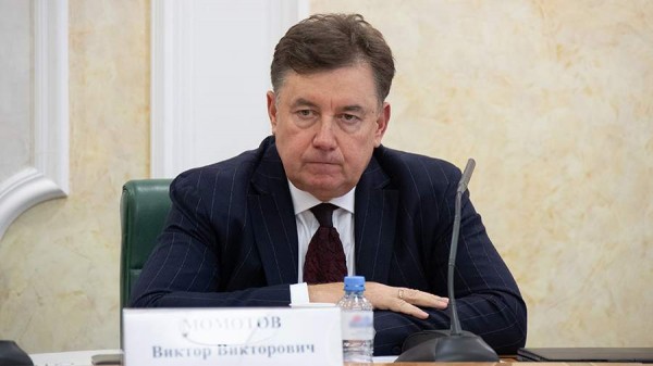 
                    На активы отставного судьи Момотова наложили обеспечительный арест

        