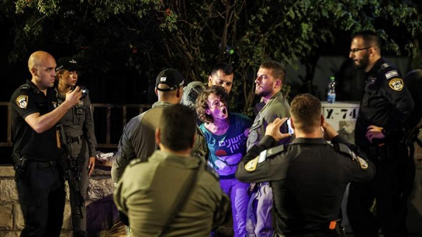 
                    Ynet сообщил о протесте в Иерусалиме семей заложников в Газе

        