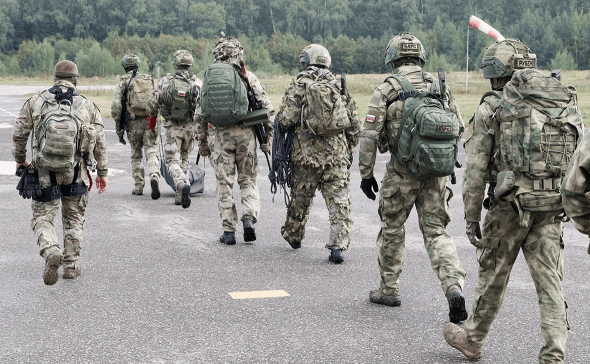 
                    WSJ рассказала, как США поддерживали производство дронов на Украине
                