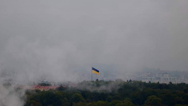 
                    Во Львове приостановили работу общественного транспорта после взрывов

        