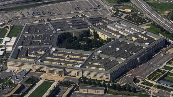 Пентагон заявил о сокращении военной миссии в Ираке
Пентагон заявил о сокращении военной миссии в Ираке