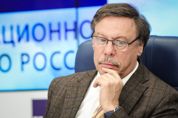 
                    Участники саммита ЕС приняли решение о финансировании Киева на &euro;90 млрд
                