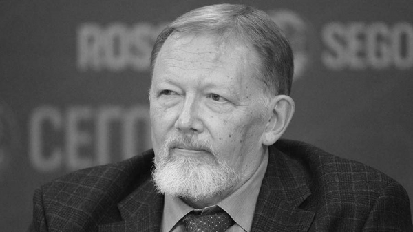 
                    Умер экс-глава Банка России Сергей Дубинин

        