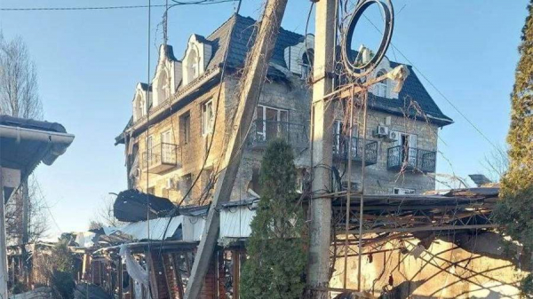 
                    Правительство Херсонской области окажет поддержку семьям жертв атаки ВСУ в Хорлах

        