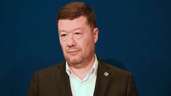 
                    Премьер-министр Чехии Бабиш осудил нарушение этикета послом Украины Зварычем

        
