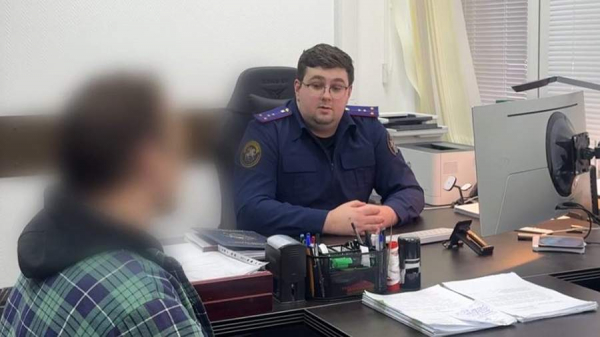 
                    В Москве задержаны 10 обвиняемых в мошенничестве операторов сим-боксов

        