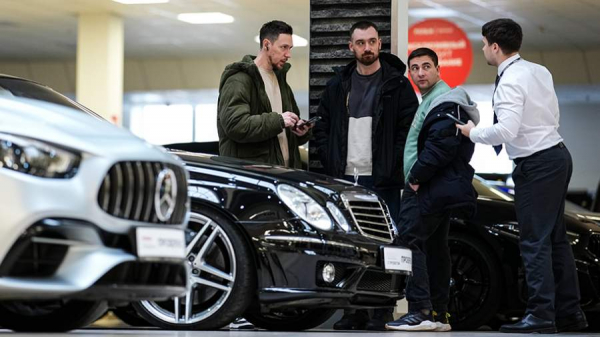 
                    В РФ зафиксировали рост числа автосалонов в крупных городах

        