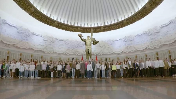 
                    В Музее Победы прошел патриотический флешмоб в поддержку участников СВО

        