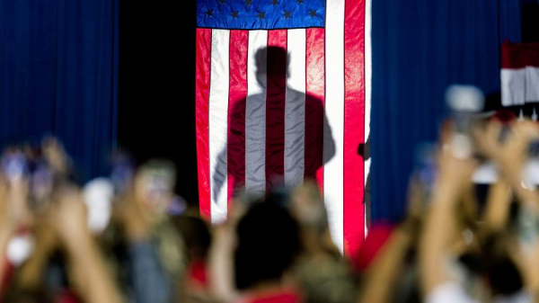 
                    The Guardian узнала о разговоре человека из окружения Трампа с иностранной разведкой

        
