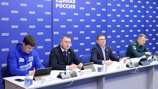 
                    &laquo;Единая Россия&raquo; заявила о планах направлять активистов в регионы с угрозой паводков

        