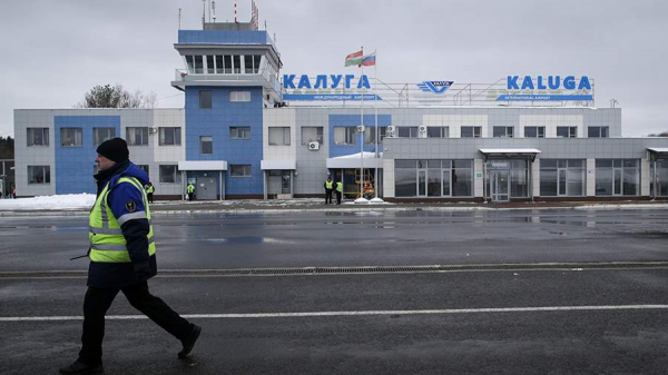 
                    В аэропорту Калуги введены ограничения на полеты

        