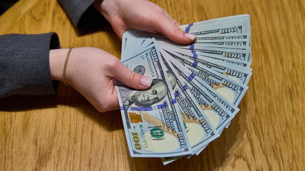 
                    В число богатейших миллиардеров по версии Forbes вошли 155 россиян

        