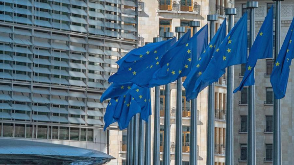 
                    Евродепутат указал на разрушение ЕС своей экономики ради поддержки Украины

        