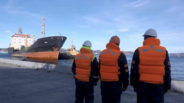 
                    Танкер Северного флота &laquo;Кама&raquo; вернулся в порт Мурманска из семимесячного похода

        