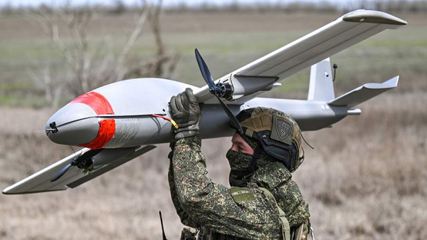 
                    Расчет БПЛА &laquo;Молния-2&raquo; уничтожил пункт временной дислокации ВСУ в зоне СВО

        