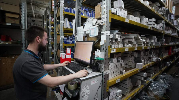 Импортные товары в РФ подорожали до 10% из-за конфликта в Иране
Импортные товары в РФ подорожали до 10% из-за конфликта в Иране