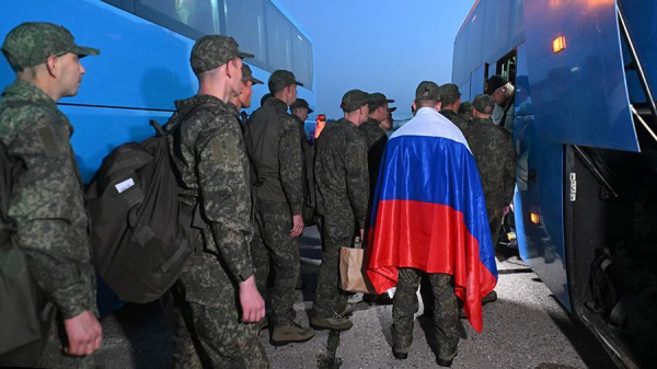 Россия и Украина провели обмен военнопленными в формате 175 на 175
Россия и Украина провели обмен военнопленными в формате 175 на 175