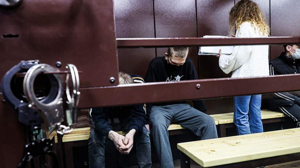 Обманувшие Долину мошенники украли 2,7 млн рублей у глухонемой пенсионерки
Обманувшие Долину мошенники украли 2,7 млн рублей у глухонемой пенсионерки