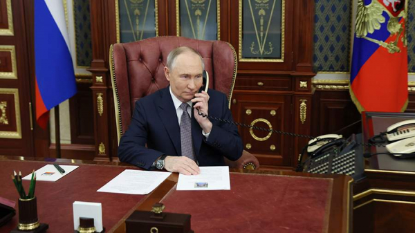 Путин и Лукашенко обсудили вопросы двустороннего сотрудничества
Путин и Лукашенко обсудили вопросы двустороннего сотрудничества