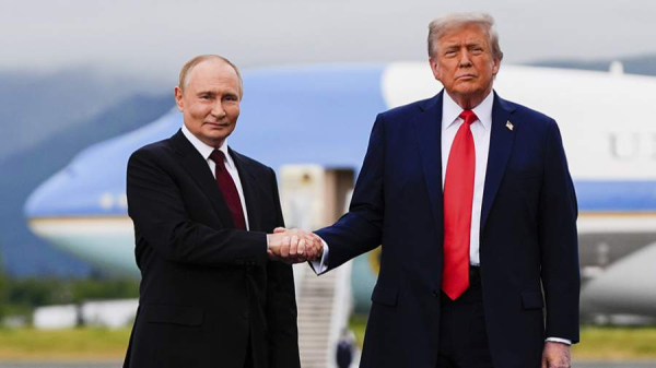 
                    Песков сообщил об отсутствии информации о поздравлении Путиным Трампа

        