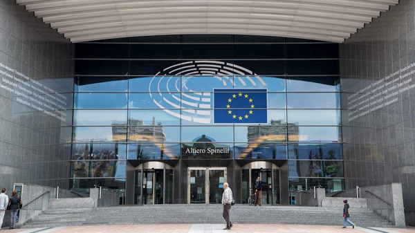 Bloomberg сообщило о попытках главы ЕС наладить контакт с РФ для переговоров
Bloomberg сообщило о попытках главы ЕС наладить контакт с РФ для переговоров