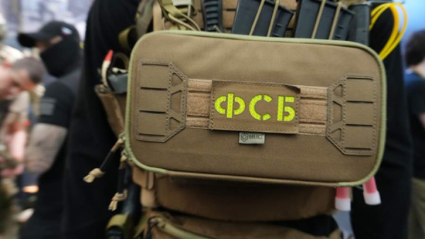 
                    Житель Волгограда задержан за помощь мошенникам в хищении у семей участников СВО

        