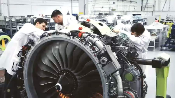 
                    В РФ началась сборка первых серийных двигателей ПД-8 для самолета Superjet

        