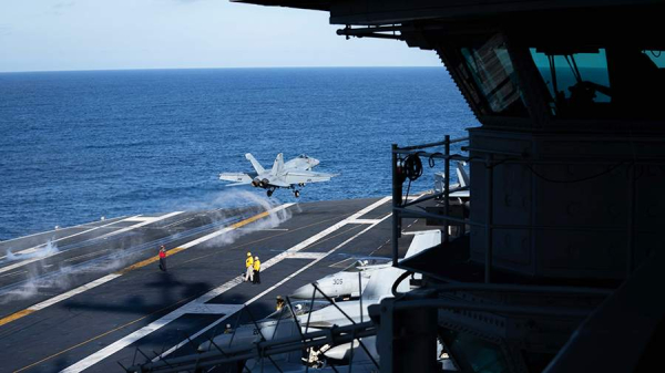 Один человек погиб в результате удара ВС США по судну в Тихом океане
Один человек погиб в результате удара ВС США по судну в Тихом океане