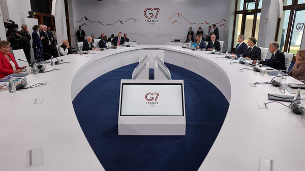 Экс-сенатор РФ оценил итоги саммита G7 во Франции
Экс-сенатор РФ оценил итоги саммита G7 во Франции
