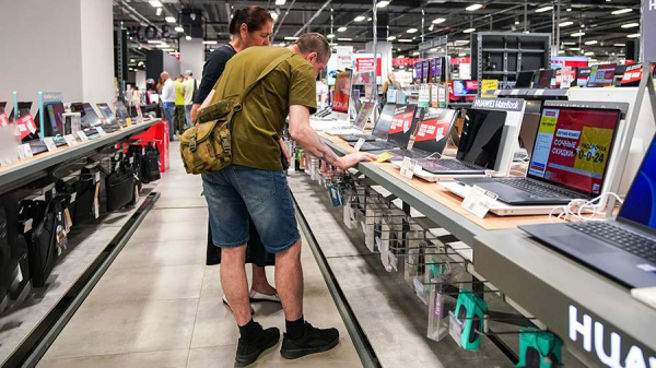 Продажи ноутбуков в России сократились на 20%
Продажи ноутбуков в России сократились на 20%