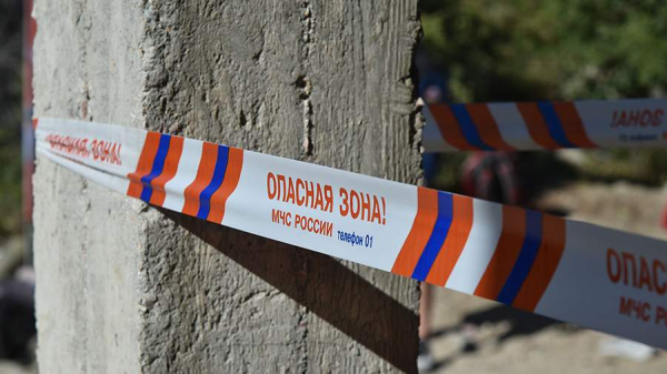 
                    В Краснодарском крае вдвое сократили площадь пожара на НПЗ после атаки дрона

        