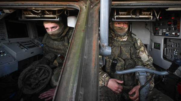 
                    В Оренбурге сбили несколько украинских БПЛА над промышленным предприятием

        