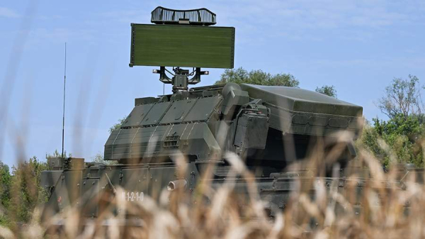 
                    Силы ПВО за ночь уничтожили 452 украинских дрона над регионами России

        