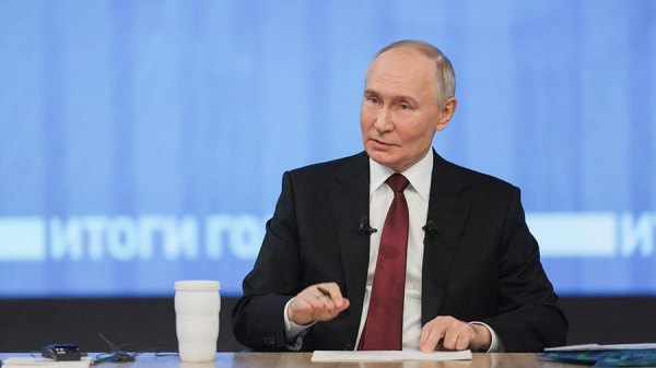 
                    Песков анонсировал прямую линию Путина в декабре

        