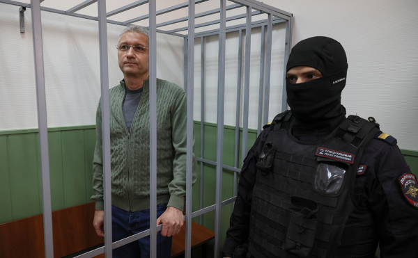 
                    Против Тимура Иванова возбудили новое дело
                