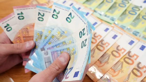 Politiсo сообщило о выделении ЕС €1 млрд Украине
Politiсo сообщило о выделении ЕС €1 млрд Украине