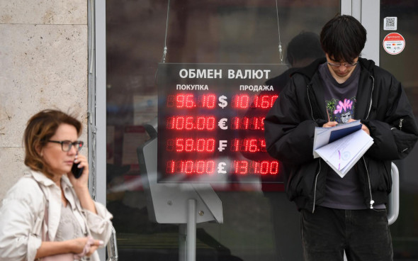 
                    WSJ узнала, кому Уиткофф докладывает об итогах своих встреч с Путиным
                