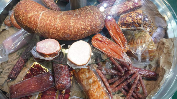 В Роскачестве предупредили о наиболее опасных в жару продуктах
В Роскачестве предупредили о наиболее опасных в жару продуктах
